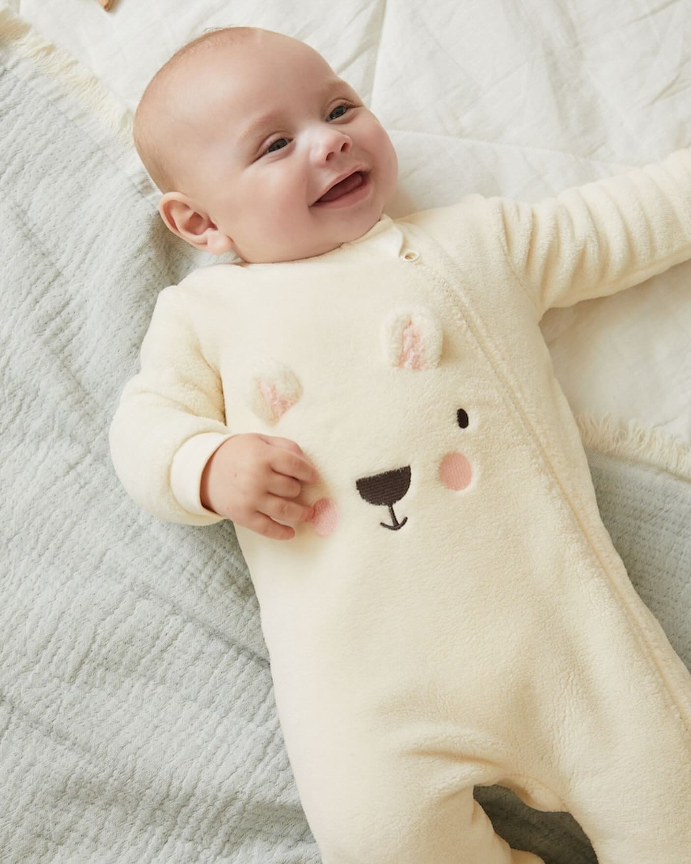 Cream Bear Zipper Fleece Sleepsuit.