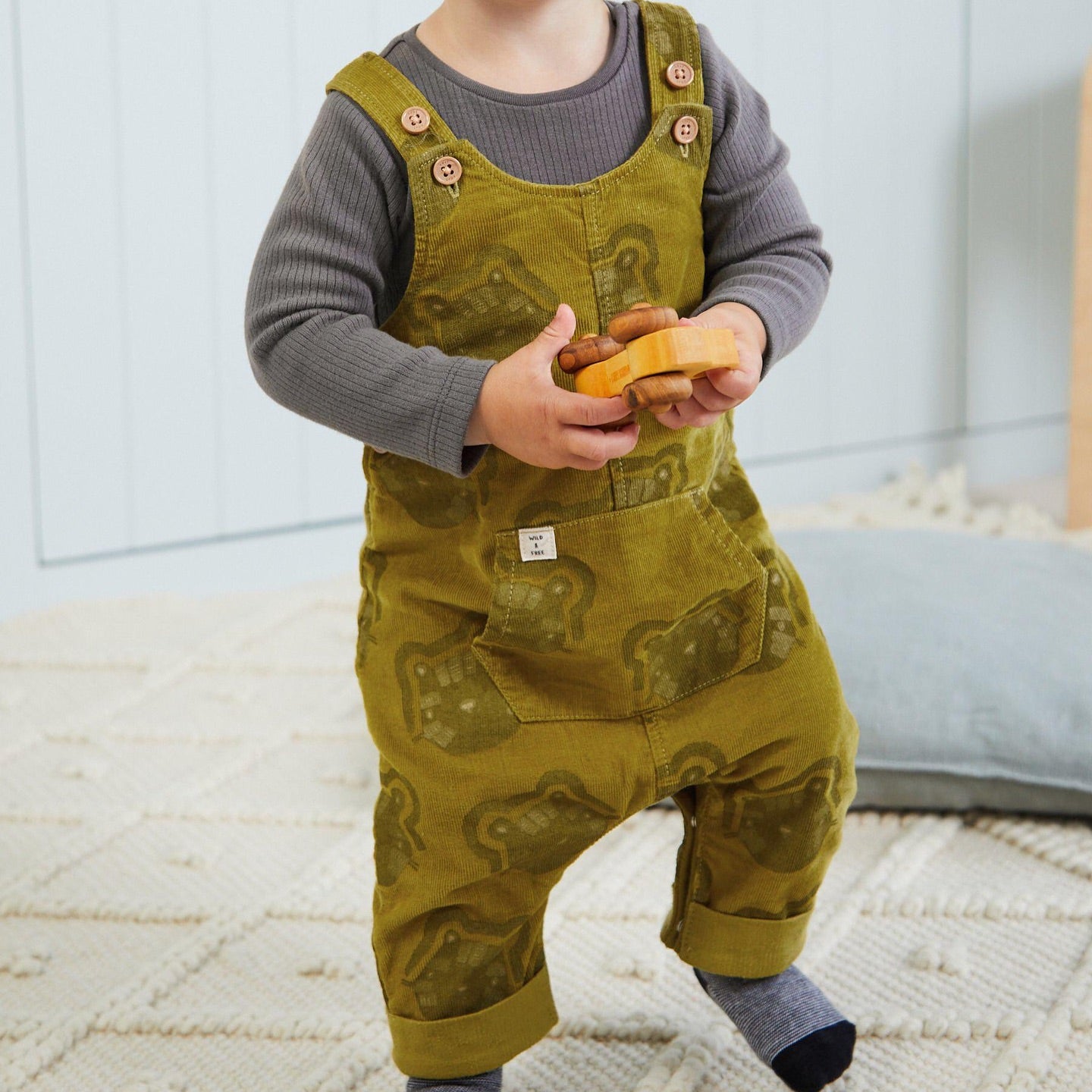 Lion Cord Dungarees set.