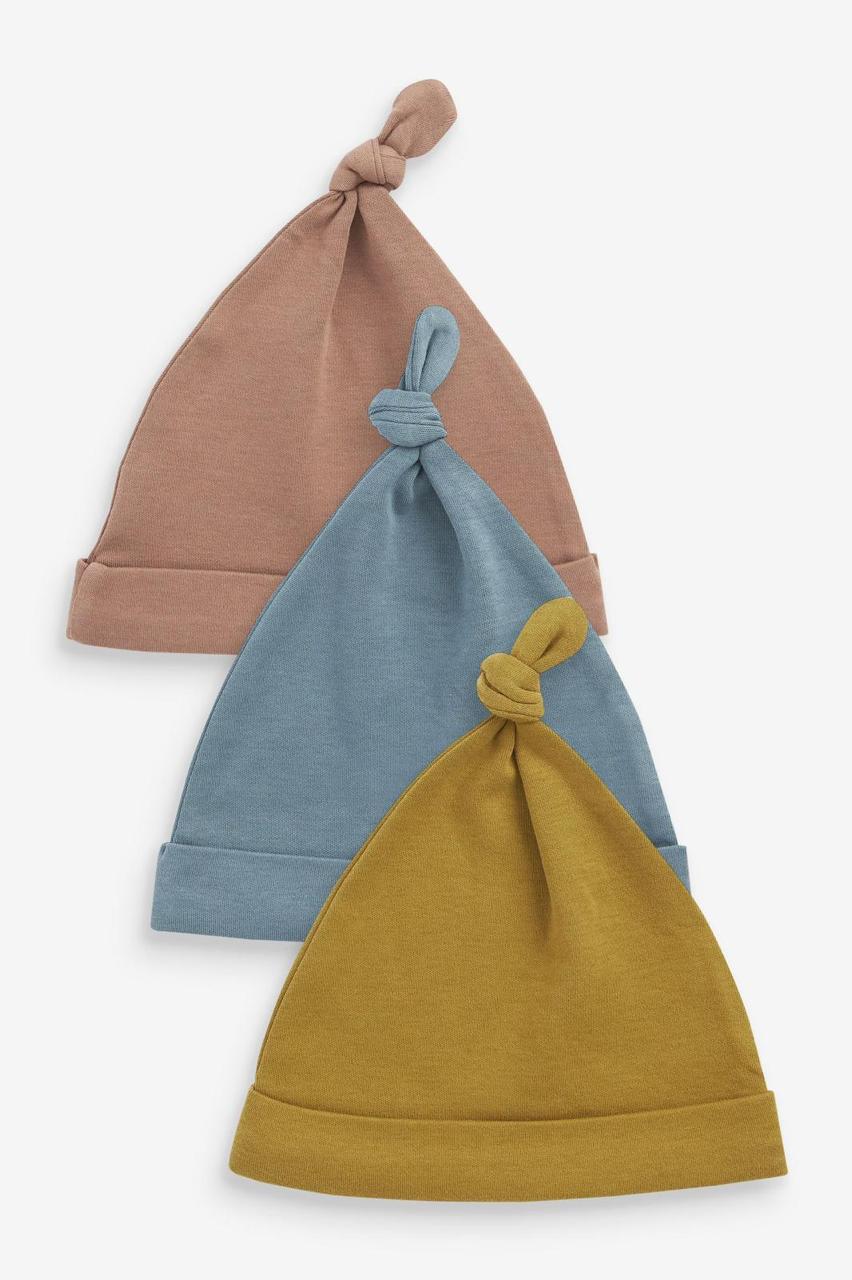 Multi Color Pack of 3 caps.